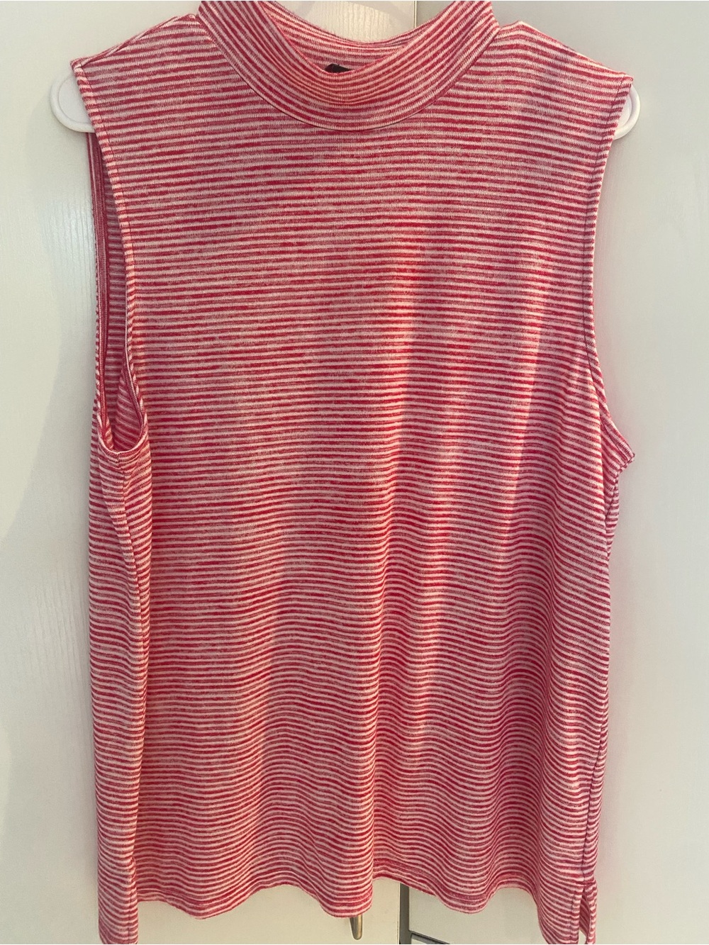 Mock neck sleeveless top